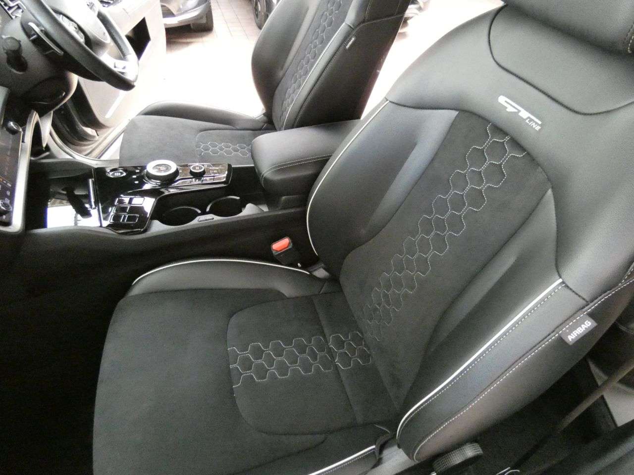 2023 KIA SPORTAGE 2023 KIA SPORTAGE