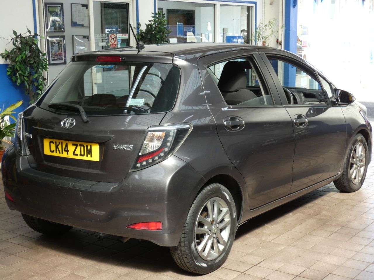 2014 TOYOTA YARIS 2014 TOYOTA YARIS