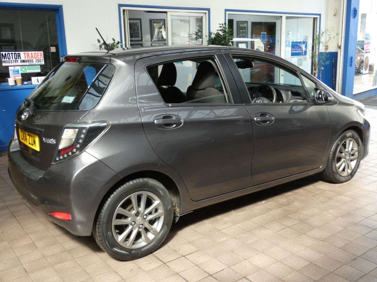 2014 TOYOTA YARIS 2014 TOYOTA YARIS