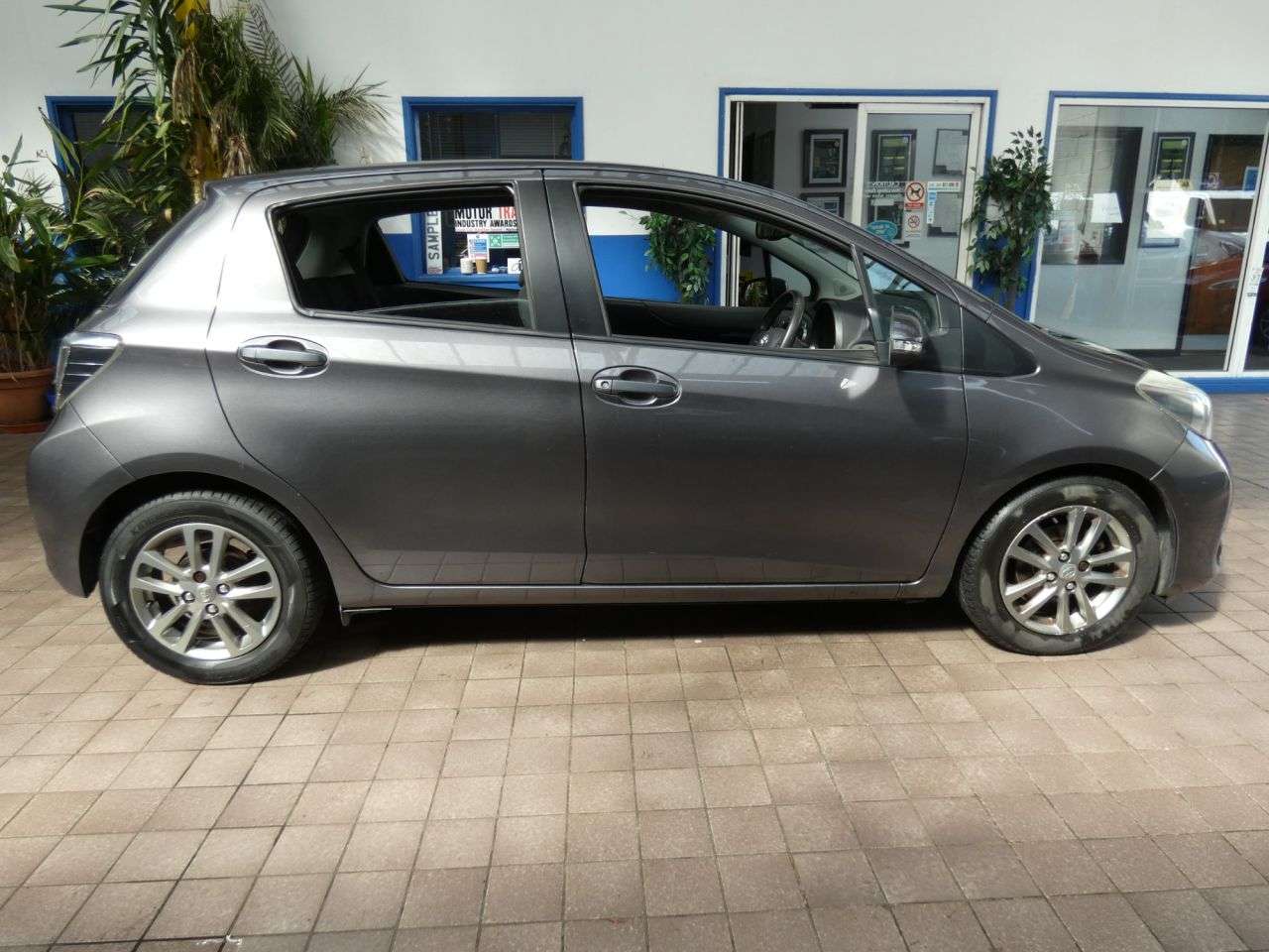 2014 TOYOTA YARIS 2014 TOYOTA YARIS