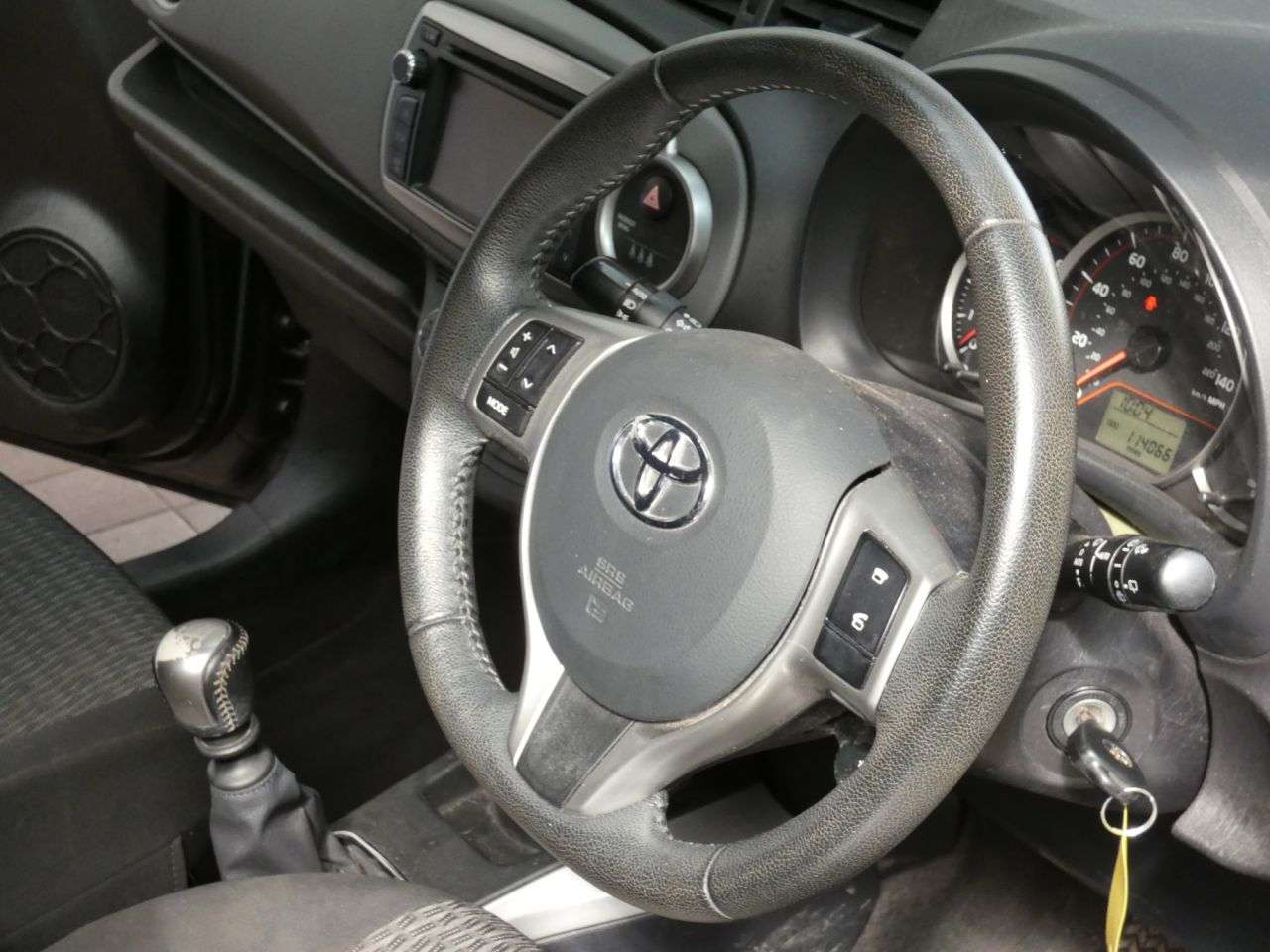 2014 TOYOTA YARIS 2014 TOYOTA YARIS