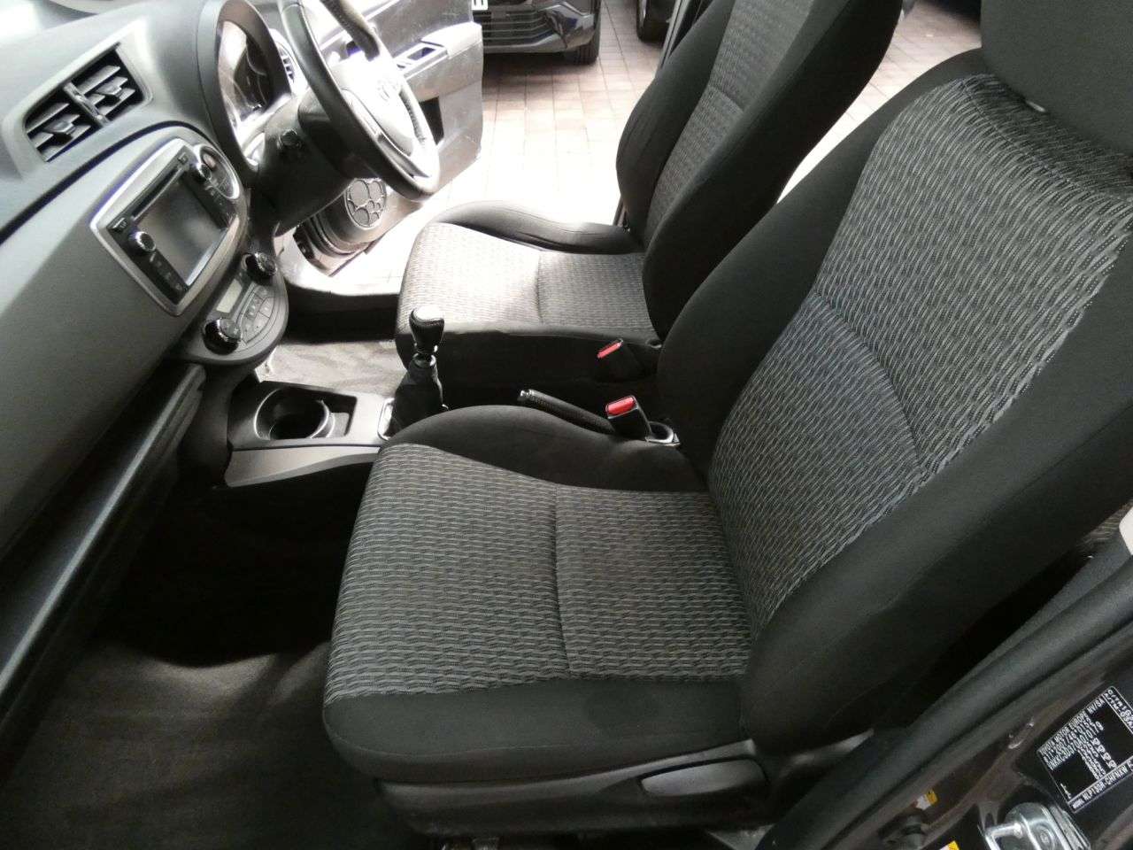 2014 TOYOTA YARIS 2014 TOYOTA YARIS