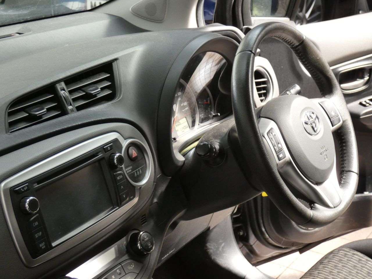 2014 TOYOTA YARIS 2014 TOYOTA YARIS