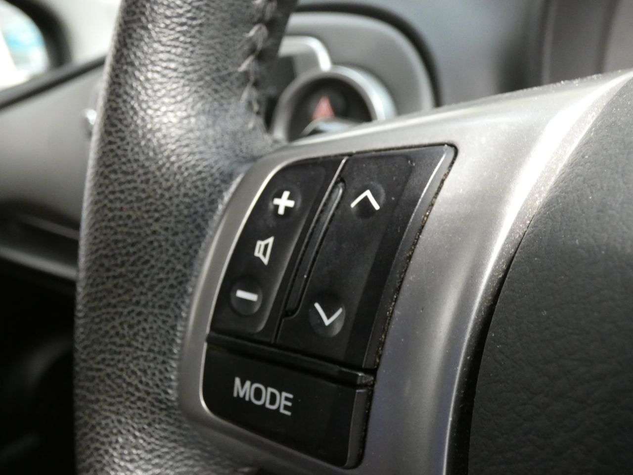 2014 TOYOTA YARIS 2014 TOYOTA YARIS