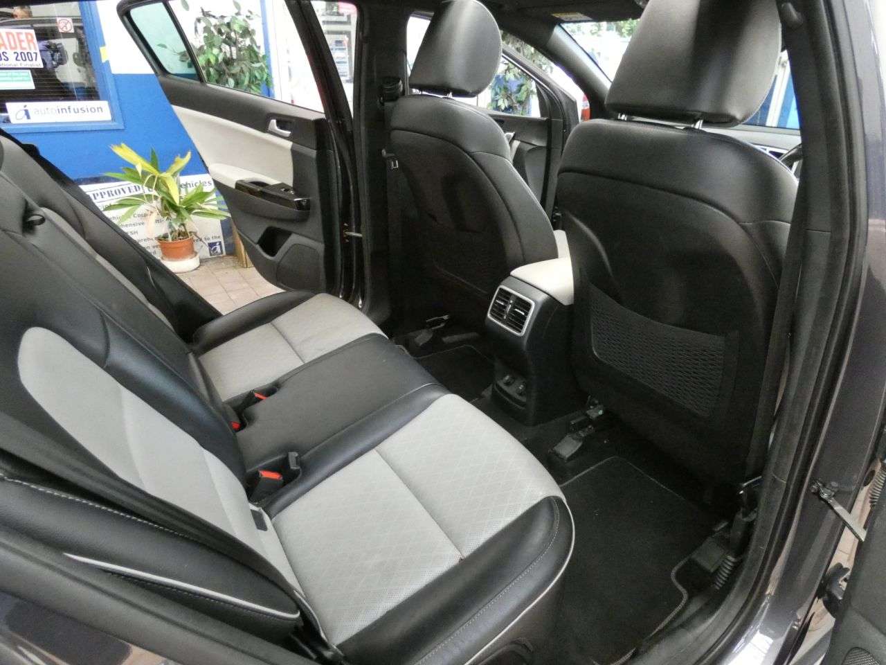 2018 KIA SPORTAGE 2018 KIA SPORTAGE