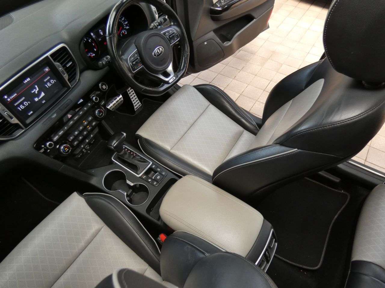 2018 KIA SPORTAGE 2018 KIA SPORTAGE