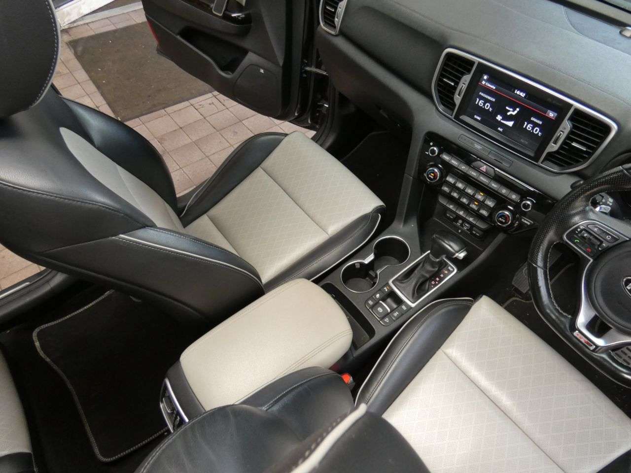 2018 KIA SPORTAGE 2018 KIA SPORTAGE