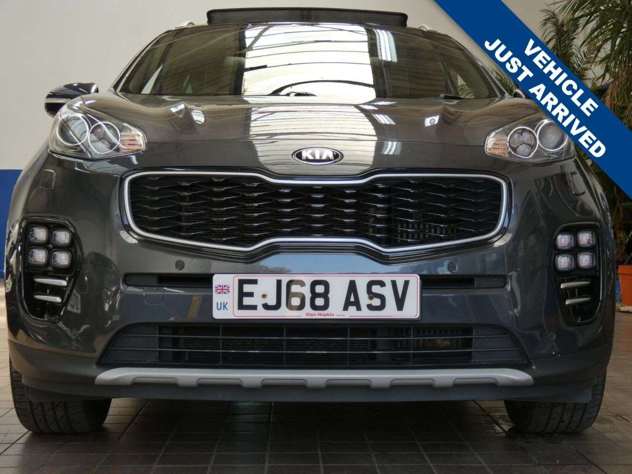 A 2018 KIA SPORTAGE 1.6 T-GDi GT-Line S SUV 5dr Petrol DCT AWD Euro 6 (s/s) (174 bhp) 2 OWNER 7 A 2018 KIA SPORTAGE 1.6 T-GDi GT-Line S SUV 5dr Petrol DCT AWD Euro 6 (s/s) (174 bhp) 2 OWNER 7