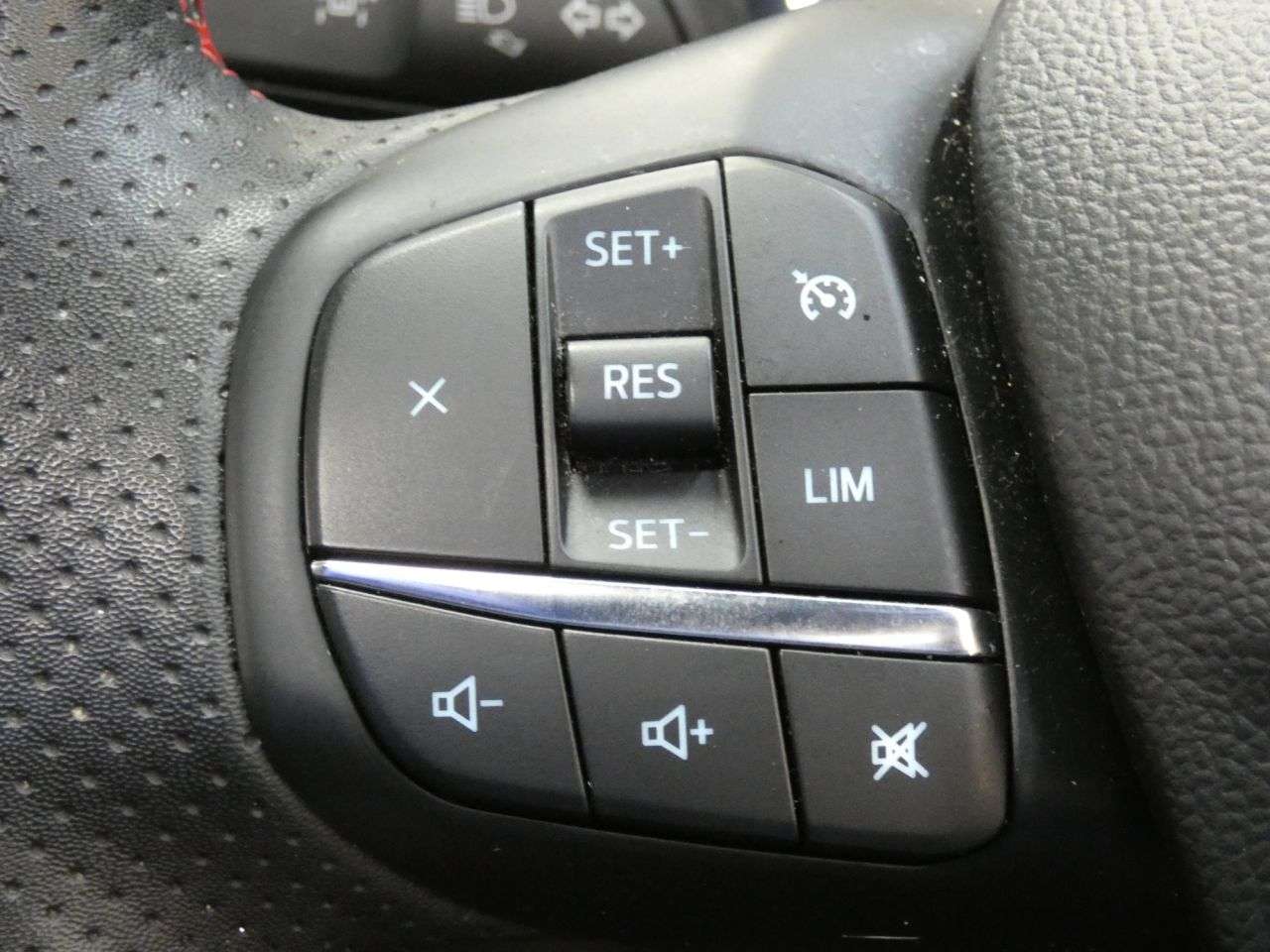 2023 FORD KUGA 2023 FORD KUGA
