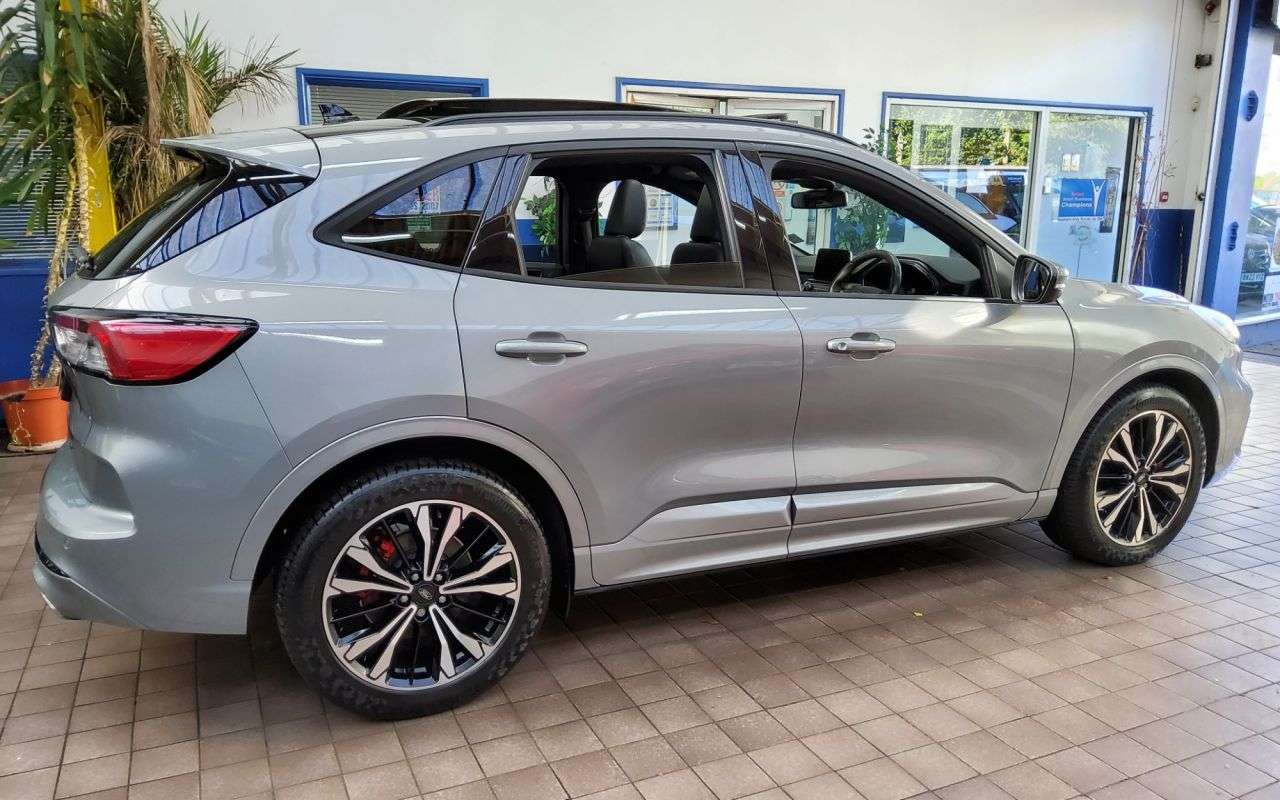 2023 FORD KUGA 2023 FORD KUGA
