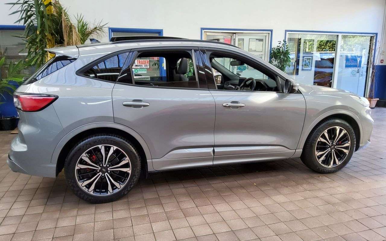 2023 FORD KUGA 2023 FORD KUGA