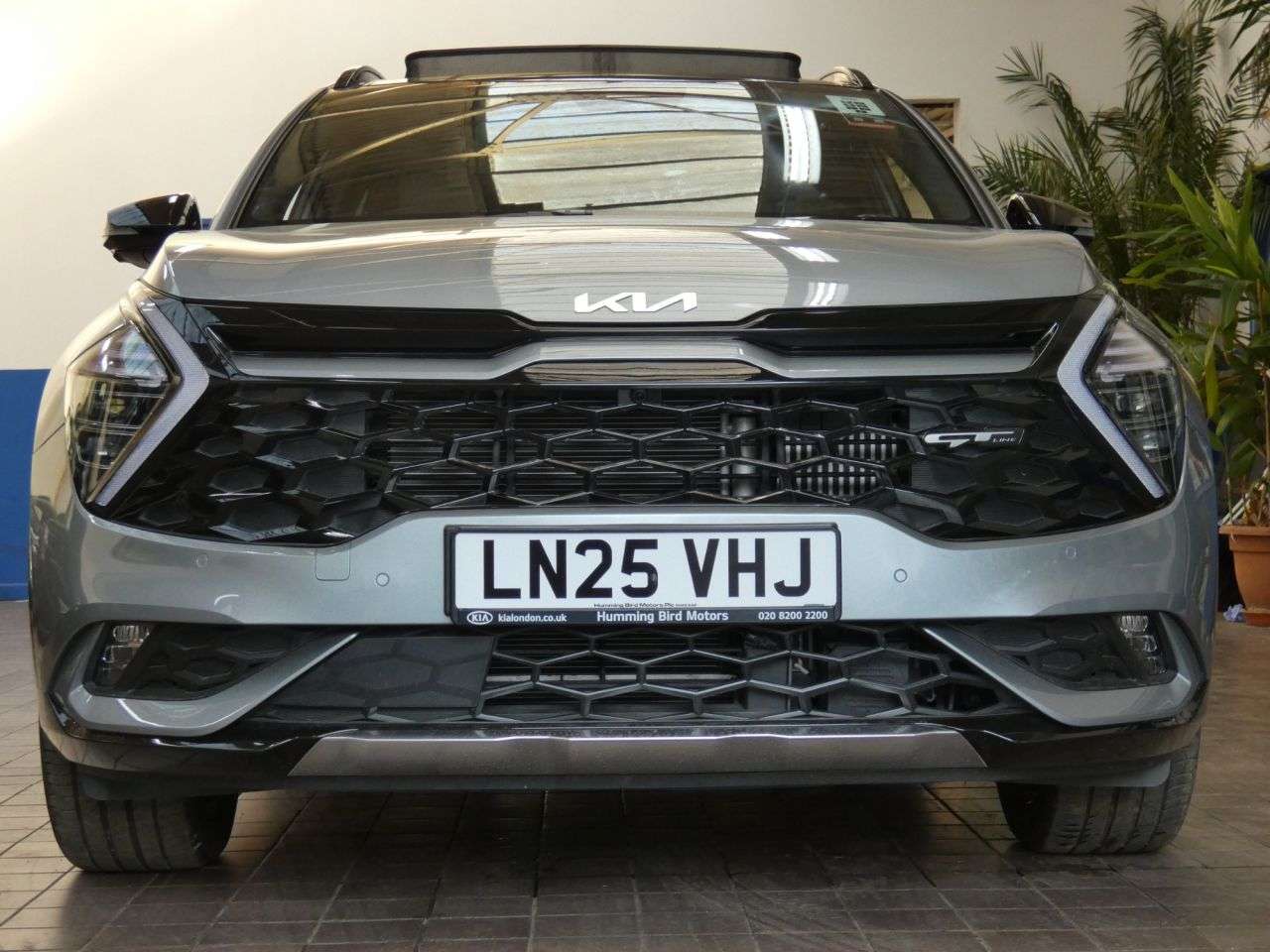 A 2025 KIA SPORTAGE 1.6 T-GDi 13.8kWh GT-Line S SUV 5dr Petrol Plug-in Hybrid Auto AWD Euro 6 ( A 2025 KIA SPORTAGE 1.6 T-GDi 13.8kWh GT-Line S SUV 5dr Petrol Plug-in Hybrid Auto AWD Euro 6 (
