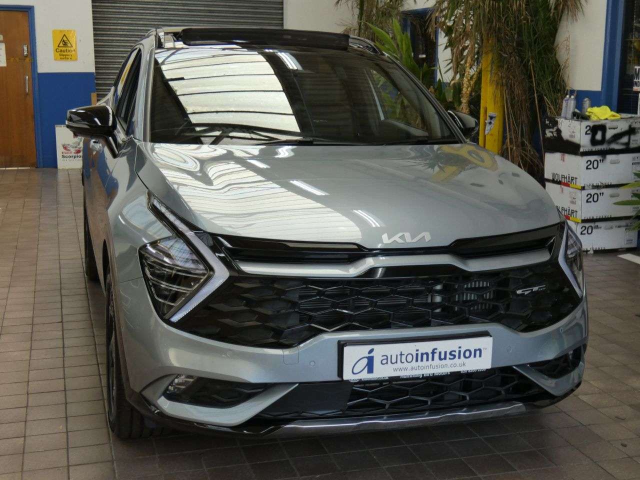 A 2025 KIA SPORTAGE 1.6 T-GDi 13.8kWh GT-Line S SUV 5dr Petrol Plug-in Hybrid Auto AWD Euro 6 ( A 2025 KIA SPORTAGE 1.6 T-GDi 13.8kWh GT-Line S SUV 5dr Petrol Plug-in Hybrid Auto AWD Euro 6 (