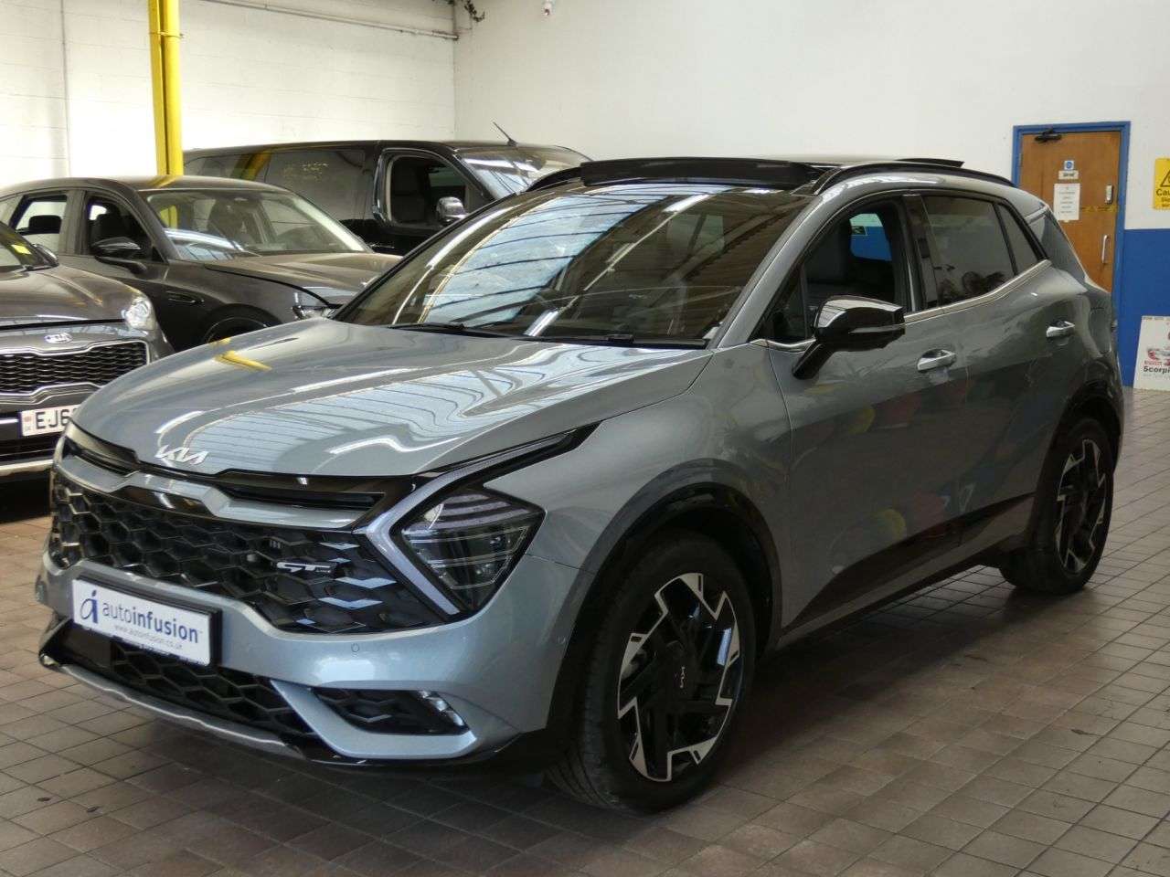 A 2025 KIA SPORTAGE 1.6 T-GDi 13.8kWh GT-Line S SUV 5dr Petrol Plug-in Hybrid Auto AWD Euro 6 ( A 2025 KIA SPORTAGE 1.6 T-GDi 13.8kWh GT-Line S SUV 5dr Petrol Plug-in Hybrid Auto AWD Euro 6 (