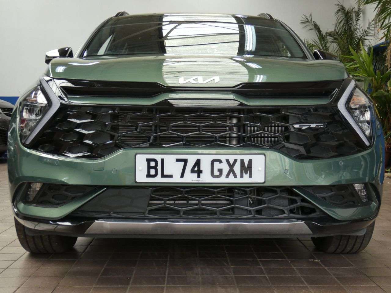 A 2025 KIA SPORTAGE 1.6 T-GDi 13.8kWh GT-Line SUV 5dr Petrol Plug-in Hybrid Auto AWD Euro 6 (s/ A 2025 KIA SPORTAGE 1.6 T-GDi 13.8kWh GT-Line SUV 5dr Petrol Plug-in Hybrid Auto AWD Euro 6 (s/