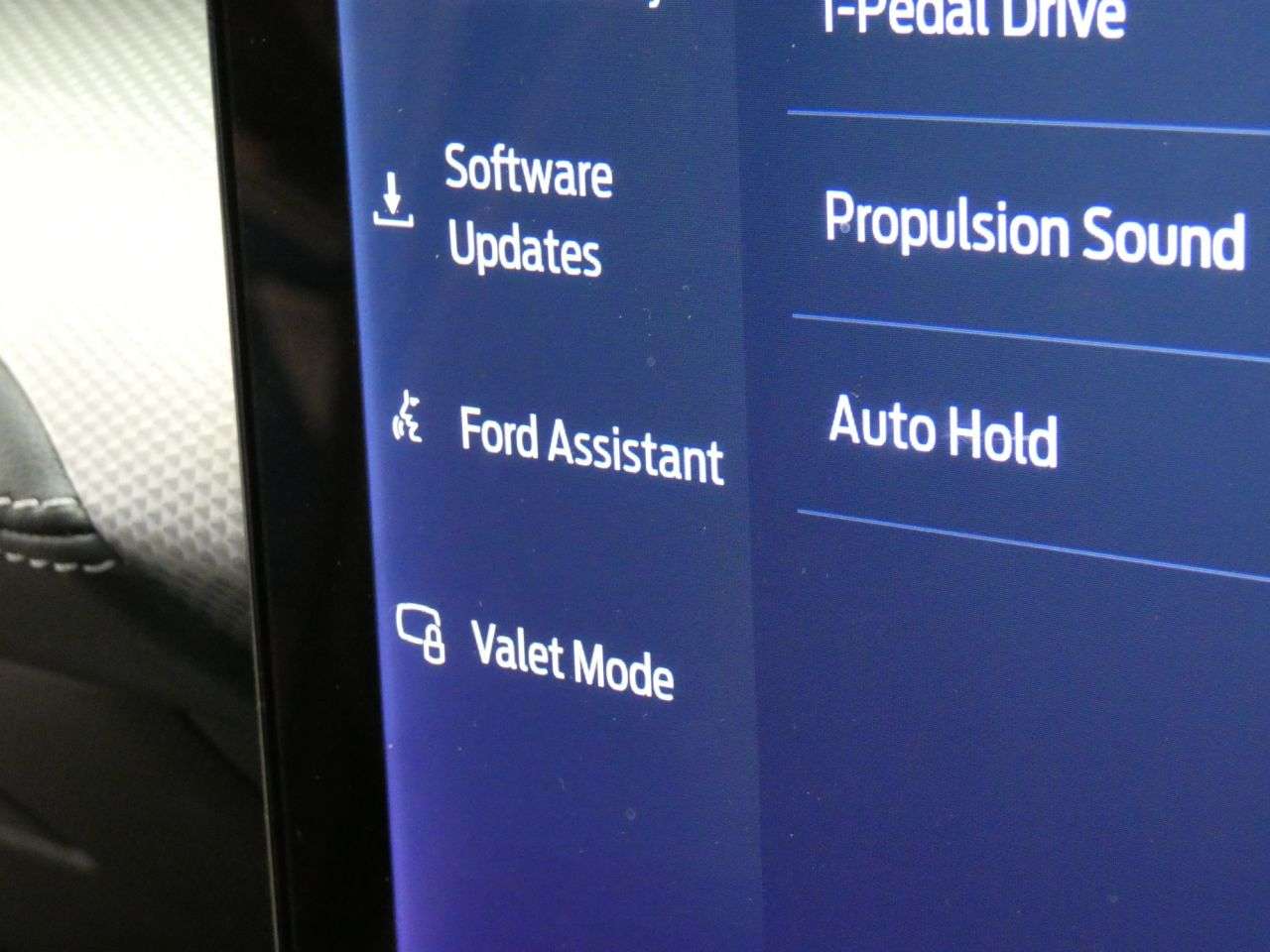 2022 FORD MUSTANG MACH-E 2022 FORD MUSTANG MACH-E