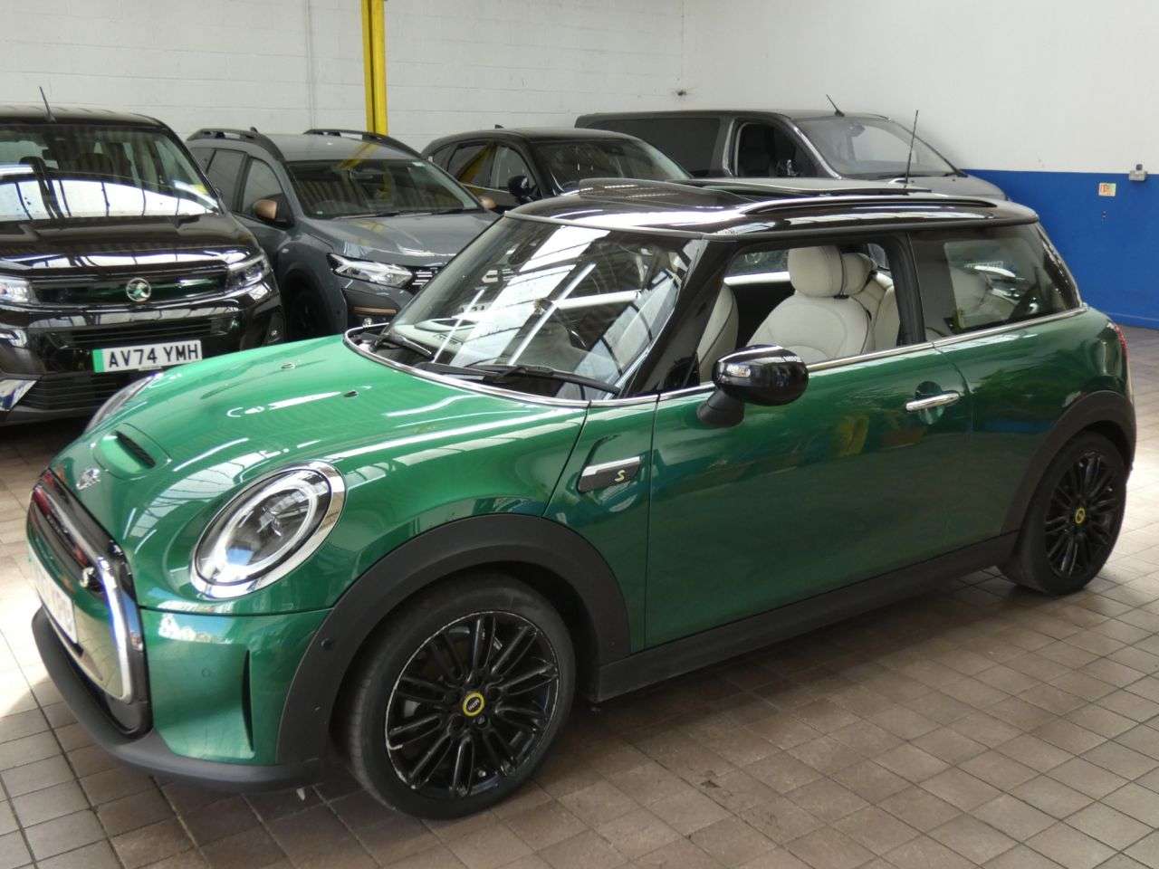 2023 MINI ELECTRIC HATCH 2023 MINI ELECTRIC HATCH