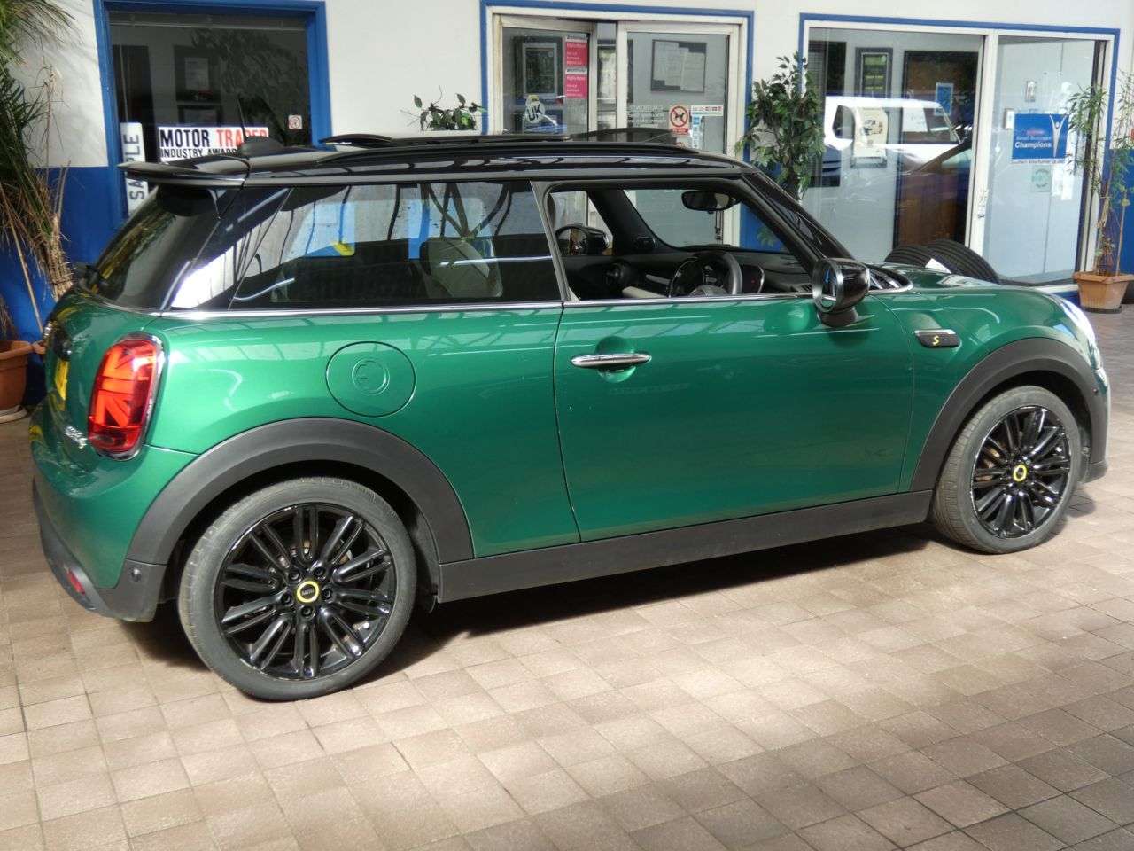 2023 MINI ELECTRIC HATCH 2023 MINI ELECTRIC HATCH