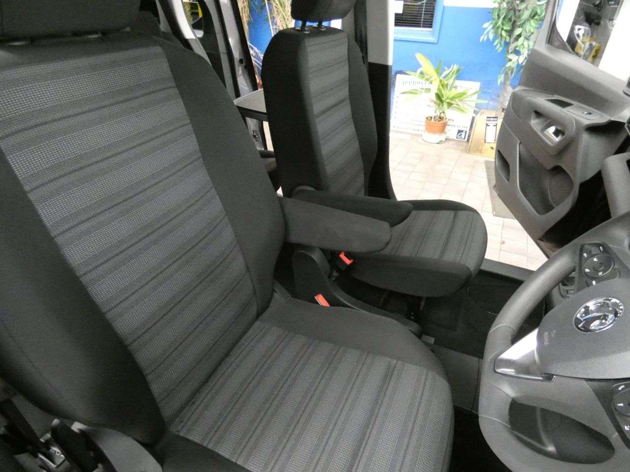 2023 VAUXHALL COMBO LIFE ELECTRIC 2023 VAUXHALL COMBO LIFE ELECTRIC