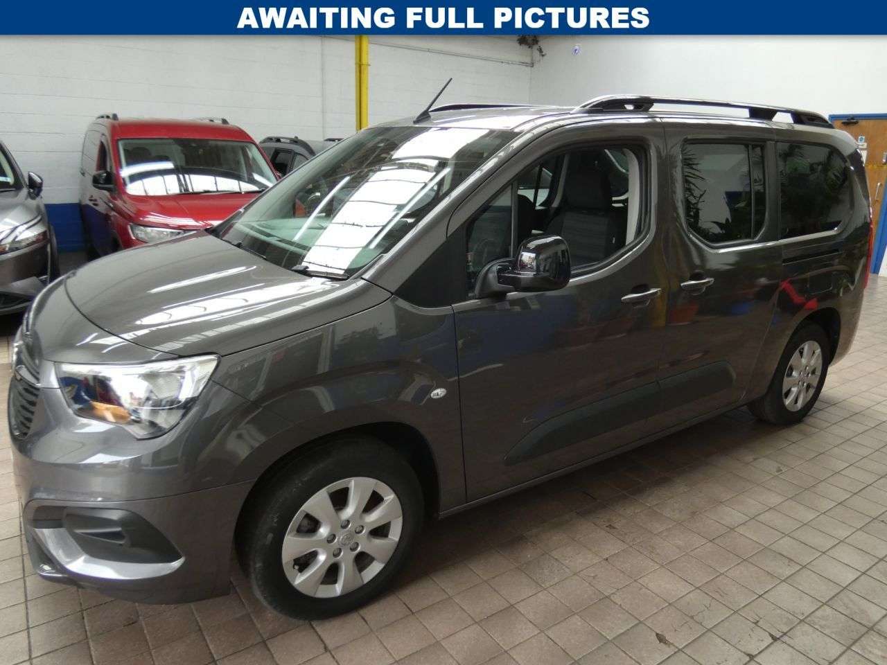 A 2023 VAUXHALL COMBO LIFE ELECTRIC 50kWh Design XL MPV 5dr Electric Auto (7.4kW Charger) (136 ps) 1 OWNER SERV A 2023 VAUXHALL COMBO LIFE ELECTRIC 50kWh Design XL MPV 5dr Electric Auto (7.4kW Charger) (136 ps) 1 OWNER SERV