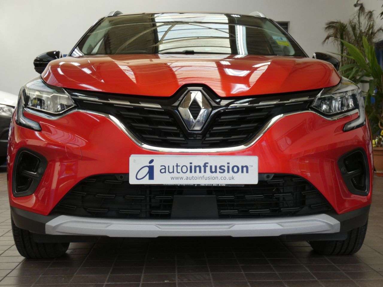 A 2020 RENAULT CAPTUR 1.6 E-TECH 9.8kWh S Edition SUV 5dr Petrol Plug-in Hybrid Auto Euro 6 (s/s) A 2020 RENAULT CAPTUR 1.6 E-TECH 9.8kWh S Edition SUV 5dr Petrol Plug-in Hybrid Auto Euro 6 (s/s)