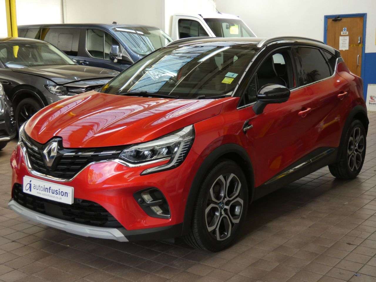 A 2020 RENAULT CAPTUR 1.6 E-TECH 9.8kWh S Edition SUV 5dr Petrol Plug-in Hybrid Auto Euro 6 (s/s) A 2020 RENAULT CAPTUR 1.6 E-TECH 9.8kWh S Edition SUV 5dr Petrol Plug-in Hybrid Auto Euro 6 (s/s)