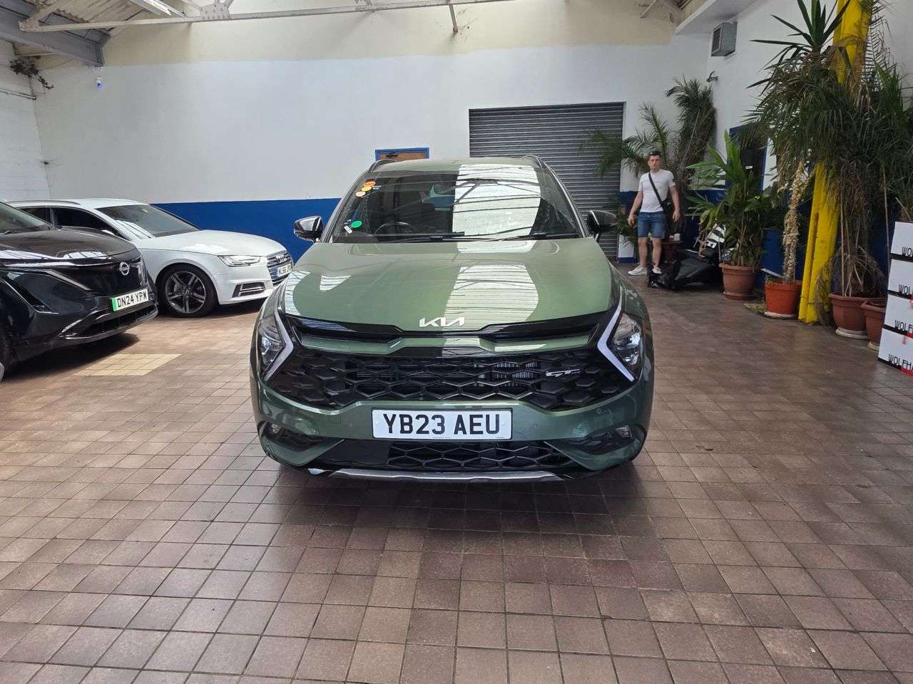 A 2023 KIA SPORTAGE 1.6 T-GDi 13.8kWh GT-Line SUV 5dr Petrol Plug-in Hybrid Auto AWD Euro 6 (s/ A 2023 KIA SPORTAGE 1.6 T-GDi 13.8kWh GT-Line SUV 5dr Petrol Plug-in Hybrid Auto AWD Euro 6 (s/