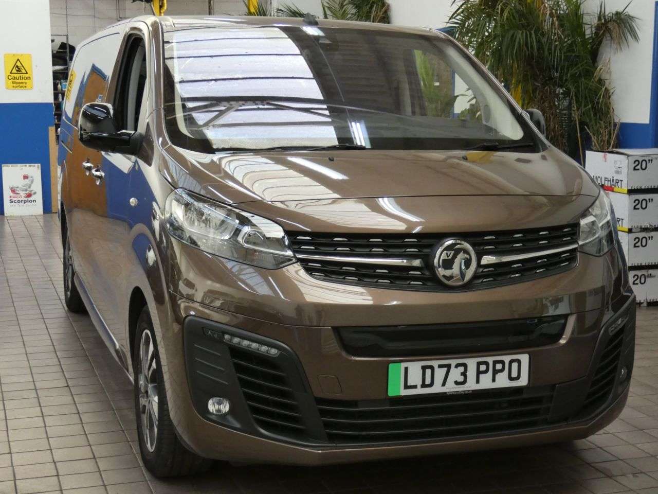 A 2023 VAUXHALL VIVARO LIFE ELECTRIC 50kWh Ultimate MPV 5dr Electric Auto LWB (8 Seat, 11kW Charger) (136 ps) LO A 2023 VAUXHALL VIVARO LIFE ELECTRIC 50kWh Ultimate MPV 5dr Electric Auto LWB (8 Seat, 11kW Charger) (136 ps) LO