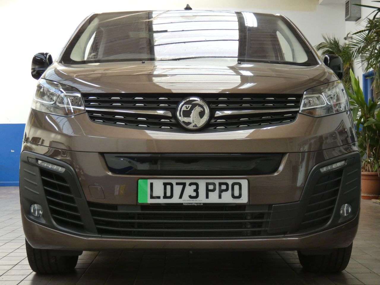 A 2023 VAUXHALL VIVARO LIFE ELECTRIC 50kWh Ultimate MPV 5dr Electric Auto LWB (8 Seat, 11kW Charger) (136 ps) LO A 2023 VAUXHALL VIVARO LIFE ELECTRIC 50kWh Ultimate MPV 5dr Electric Auto LWB (8 Seat, 11kW Charger) (136 ps) LO