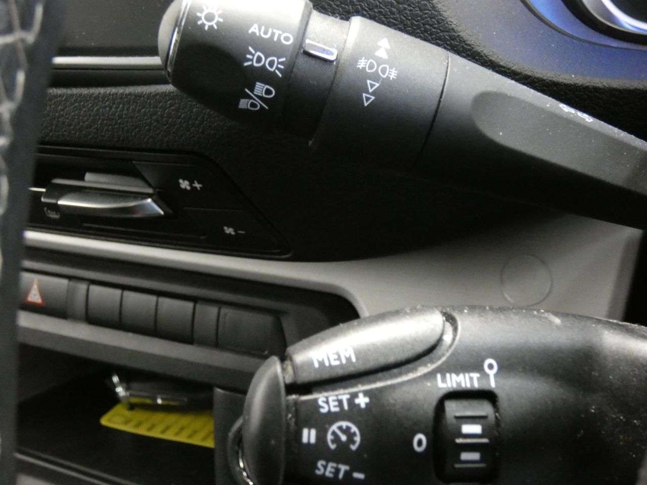 2023 VAUXHALL VIVARO LIFE ELECTRIC 2023 VAUXHALL VIVARO LIFE ELECTRIC