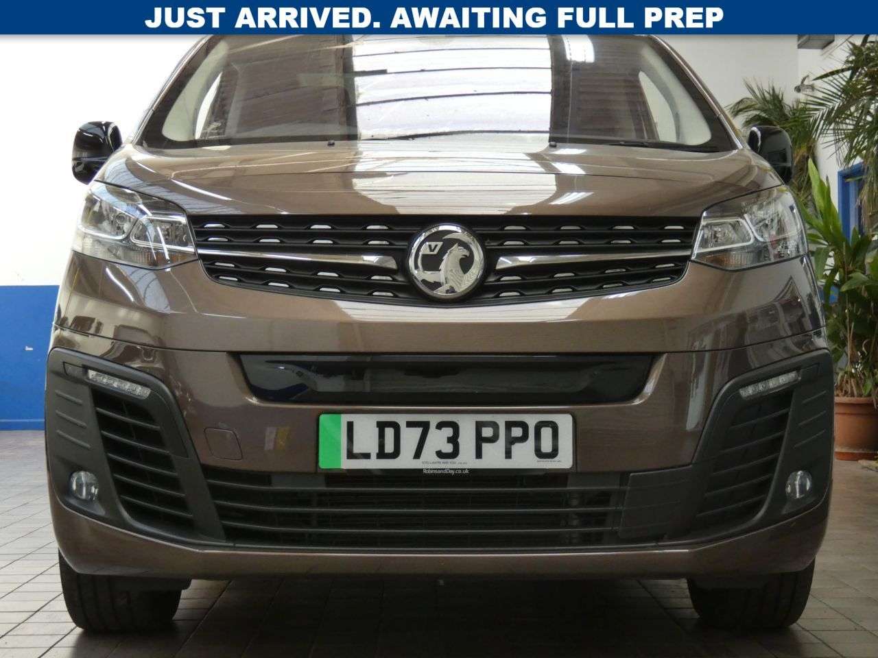 A 2023 VAUXHALL VIVARO LIFE ELECTRIC 50kWh Ultimate MPV 5dr Electric Auto LWB (8 Seat, 11kW Charger) (136 ps) LO A 2023 VAUXHALL VIVARO LIFE ELECTRIC 50kWh Ultimate MPV 5dr Electric Auto LWB (8 Seat, 11kW Charger) (136 ps) LO
