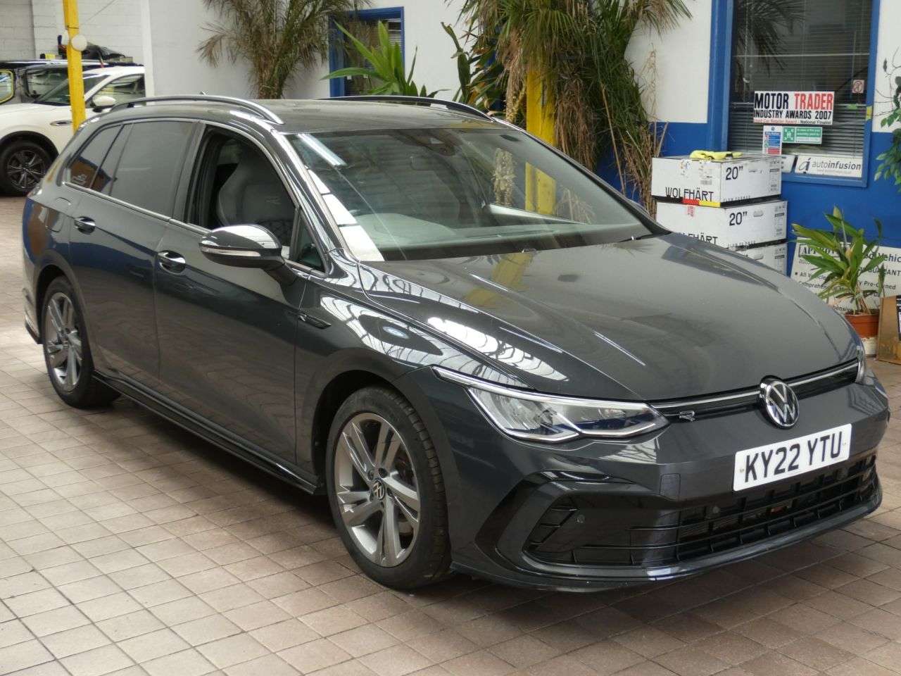 A 2022 VOLKSWAGEN GOLF 2.0 TDI R-Line Estate 5dr Diesel DSG Euro 6 (s/s) (150 ps) 1 OWNER 6 VW SER A 2022 VOLKSWAGEN GOLF 2.0 TDI R-Line Estate 5dr Diesel DSG Euro 6 (s/s) (150 ps) 1 OWNER 6 VW SER