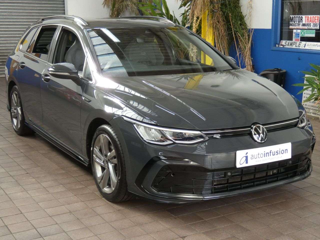 A 2022 VOLKSWAGEN GOLF 2.0 TDI R-Line Estate 5dr Diesel DSG Euro 6 (s/s) (150 ps) 1 OWNER 6 VW SER A 2022 VOLKSWAGEN GOLF 2.0 TDI R-Line Estate 5dr Diesel DSG Euro 6 (s/s) (150 ps) 1 OWNER 6 VW SER