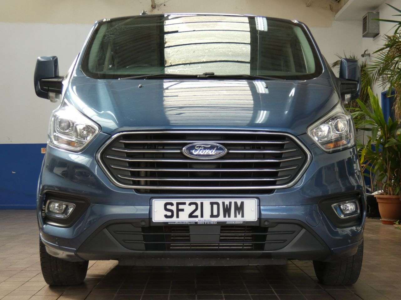 A 2021 FORD TOURNEO CUSTOM 2.0 320 EcoBlue Titanium Minibus Double Cab 5dr Diesel Manual L1 Euro 6 (s/ A 2021 FORD TOURNEO CUSTOM 2.0 320 EcoBlue Titanium Minibus Double Cab 5dr Diesel Manual L1 Euro 6 (s/