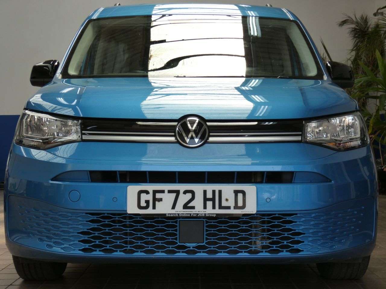A 2022 VOLKSWAGEN CADDY MAXI 2.0 TDI Life MPV 5dr Diesel DSG Euro 6 (s/s) (122 ps) 1 OWNER SERVICES HIST A 2022 VOLKSWAGEN CADDY MAXI 2.0 TDI Life MPV 5dr Diesel DSG Euro 6 (s/s) (122 ps) 1 OWNER SERVICES HIST