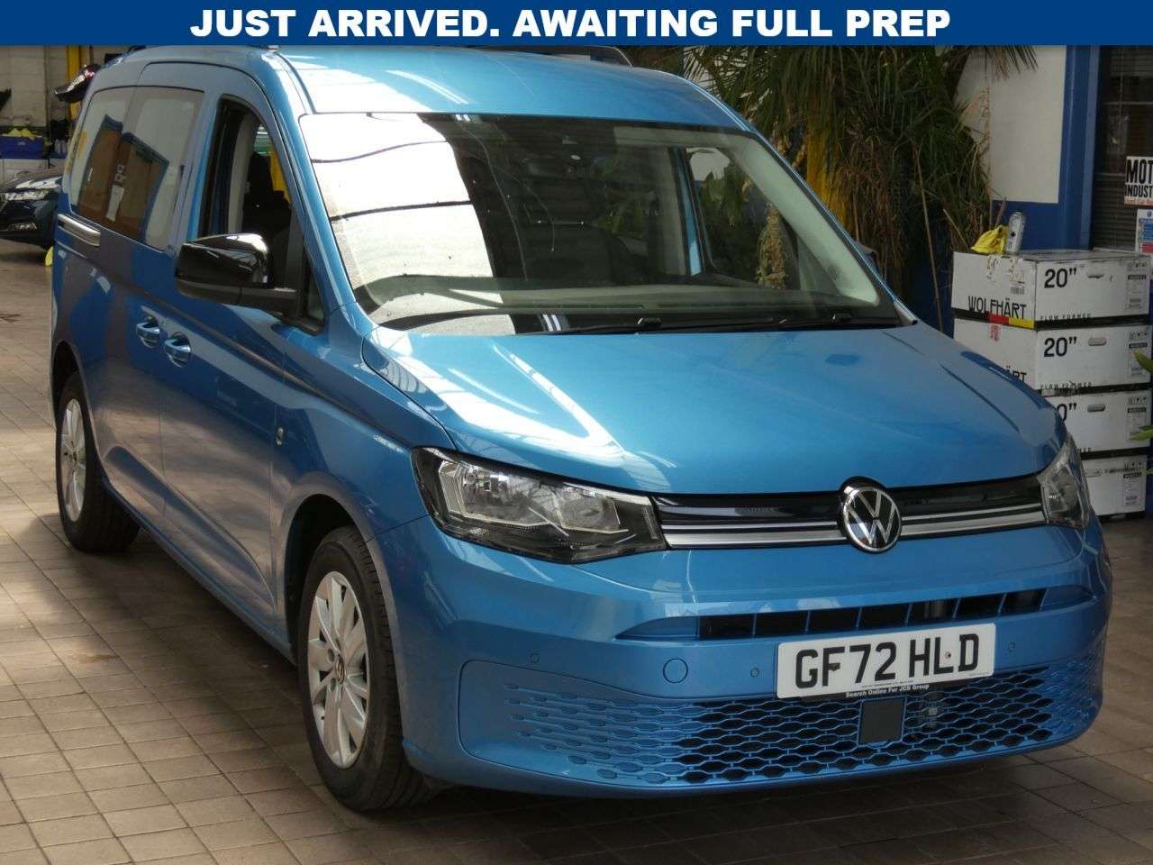 A 2022 VOLKSWAGEN CADDY MAXI 2.0 TDI Life MPV 5dr Diesel DSG Euro 6 (s/s) (122 ps) 1 OWNER SERVICES HIST A 2022 VOLKSWAGEN CADDY MAXI 2.0 TDI Life MPV 5dr Diesel DSG Euro 6 (s/s) (122 ps) 1 OWNER SERVICES HIST