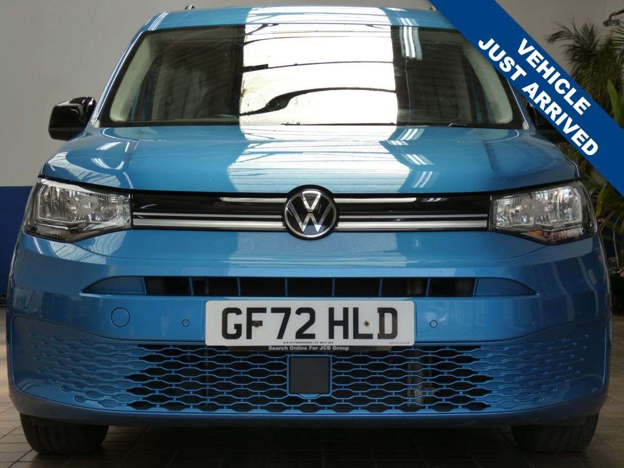 A 2022 VOLKSWAGEN CADDY MAXI 2.0 TDI Life MPV 5dr Diesel DSG Euro 6 (s/s) (122 ps) 1 OWNER SERVICES HIST A 2022 VOLKSWAGEN CADDY MAXI 2.0 TDI Life MPV 5dr Diesel DSG Euro 6 (s/s) (122 ps) 1 OWNER SERVICES HIST