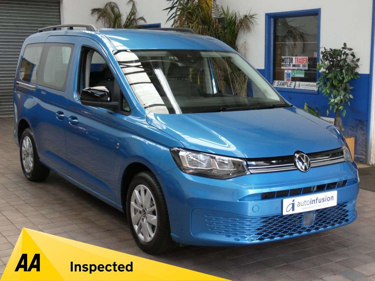 A 2022 VOLKSWAGEN CADDY MAXI 2.0 TDI Life MPV 5dr Diesel DSG Euro 6 (s/s) (122 ps) 1 OWNER SERVICES HIST A 2022 VOLKSWAGEN CADDY MAXI 2.0 TDI Life MPV 5dr Diesel DSG Euro 6 (s/s) (122 ps) 1 OWNER SERVICES HIST