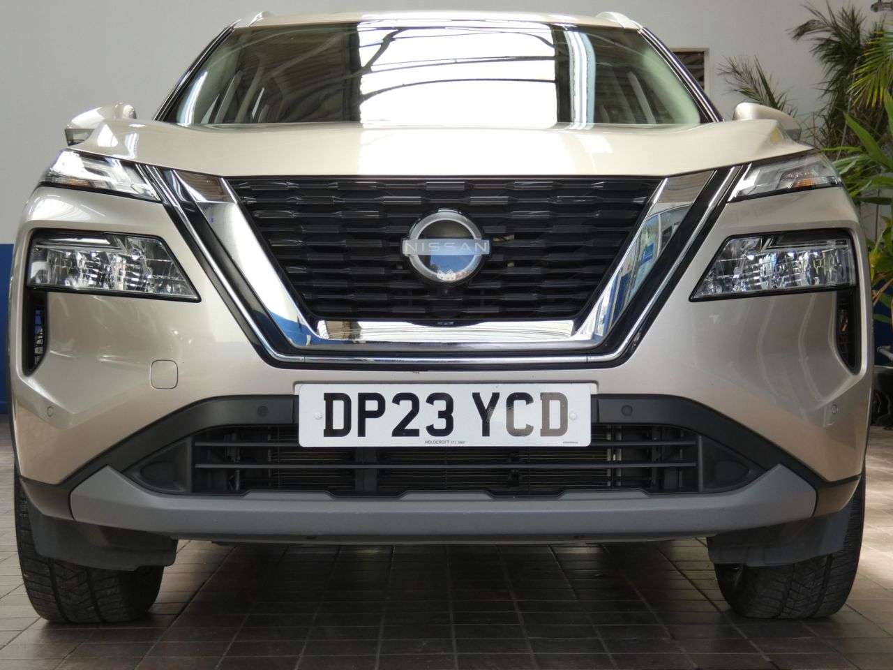 A 2023 NISSAN X-TRAIL 1.5 DIG-T MHEV N-Connecta SUV 5dr Petrol Hybrid XTRON Euro 6 (s/s) (163 ps) A 2023 NISSAN X-TRAIL 1.5 DIG-T MHEV N-Connecta SUV 5dr Petrol Hybrid XTRON Euro 6 (s/s) (163 ps)