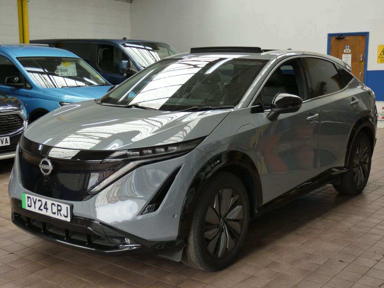A 2024 NISSAN ARIYA 87kWh Evolve SUV 5dr Electric Auto 22kW Charger (242 ps) BIG SPEC 1 OWNER W A 2024 NISSAN ARIYA 87kWh Evolve SUV 5dr Electric Auto 22kW Charger (242 ps) BIG SPEC 1 OWNER W