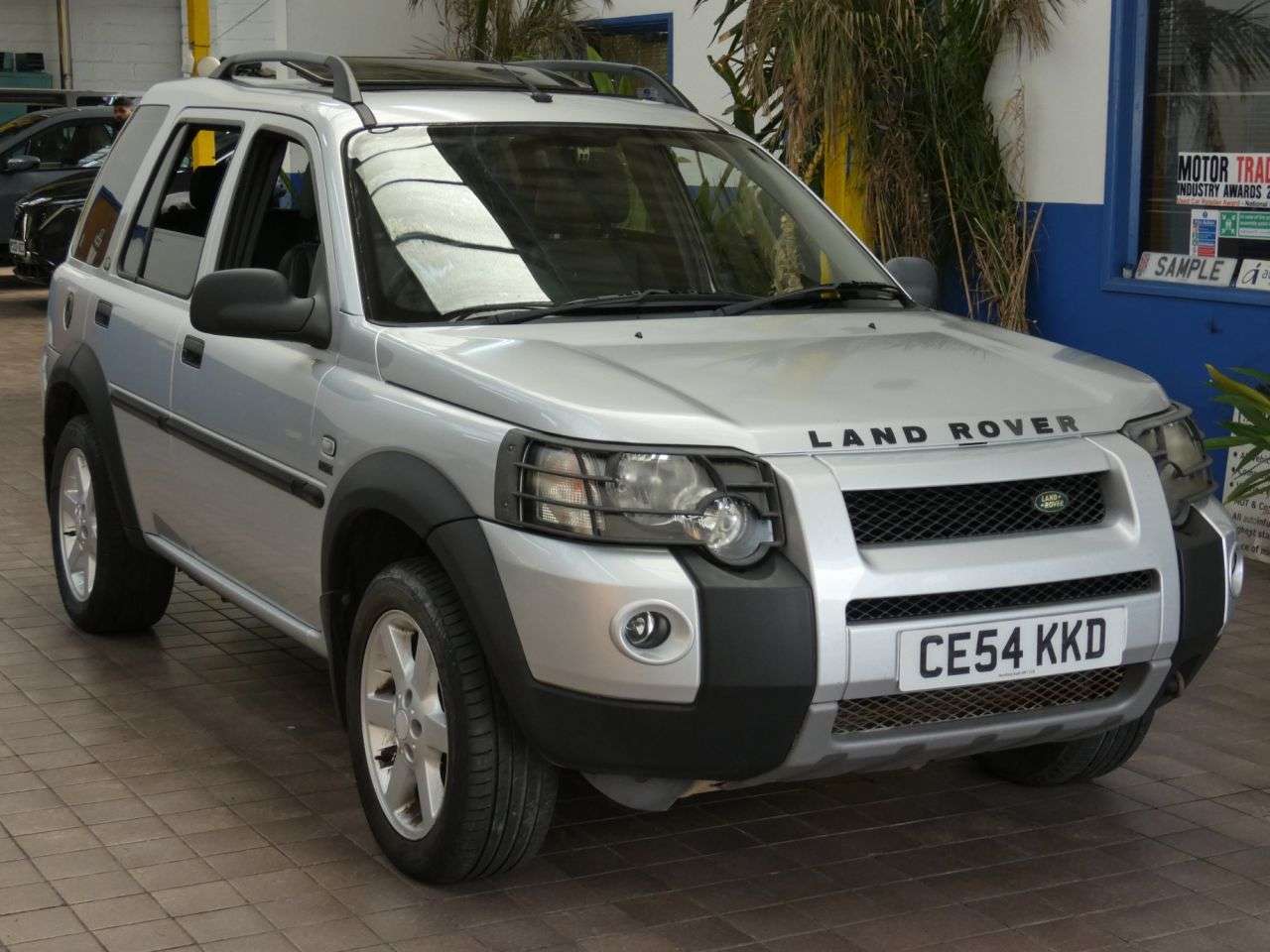 A 2004 LAND ROVER FREELANDER 2.0 TD4 HSE Station Wagon 5dr Diesel Manual (205 g/km, 110 bhp) PLEASE READ A 2004 LAND ROVER FREELANDER 2.0 TD4 HSE Station Wagon 5dr Diesel Manual (205 g/km, 110 bhp) PLEASE READ