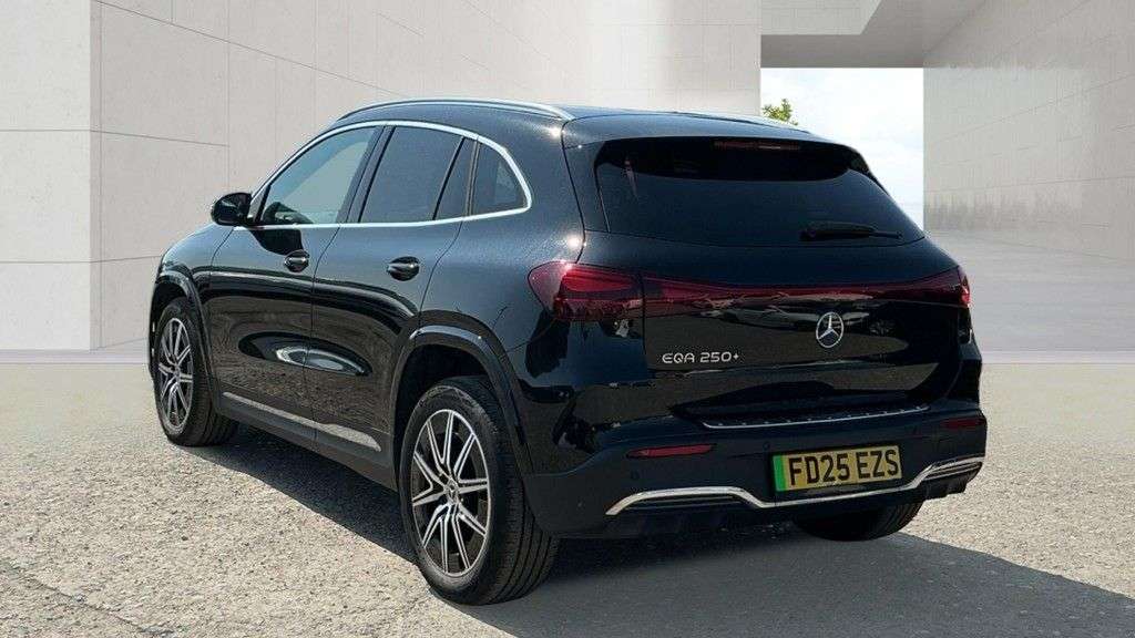 A 2025 MERCEDES-BENZ EQA EQA 250+ 70.5kWh AMG Line (Executive) SUV 5dr Electric Auto (190 ps) 1 WNER A 2025 MERCEDES-BENZ EQA EQA 250+ 70.5kWh AMG Line (Executive) SUV 5dr Electric Auto (190 ps) 1 WNER