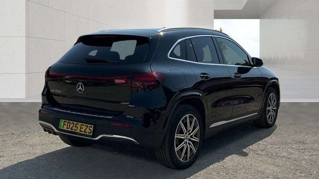 A 2025 MERCEDES-BENZ EQA EQA 250+ 70.5kWh AMG Line (Executive) SUV 5dr Electric Auto (190 ps) 1 WNER A 2025 MERCEDES-BENZ EQA EQA 250+ 70.5kWh AMG Line (Executive) SUV 5dr Electric Auto (190 ps) 1 WNER