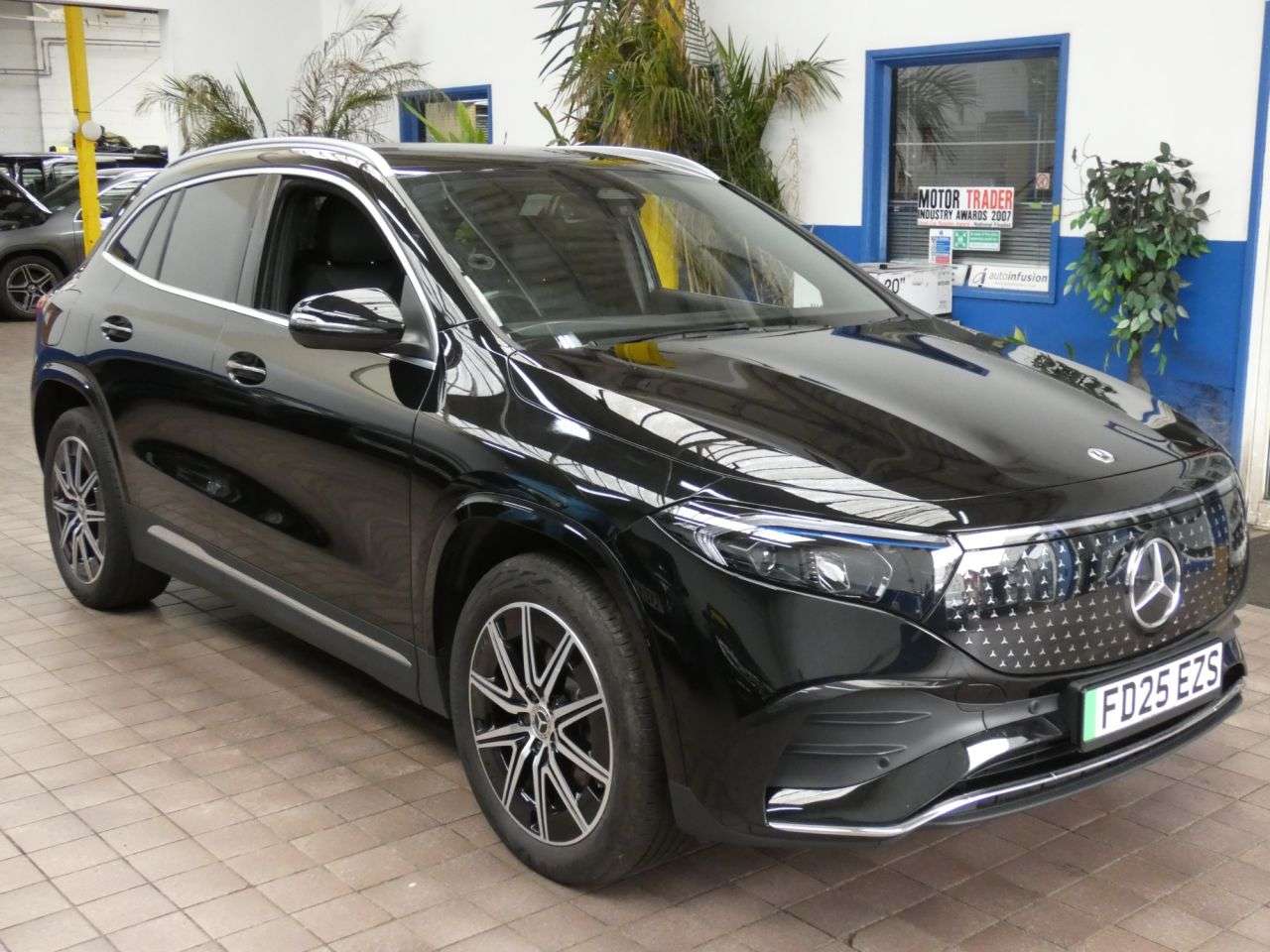 A 2025 MERCEDES-BENZ EQA EQA 250+ 70.5kWh AMG Line (Executive) SUV 5dr Electric Auto (190 ps) 1 WNER A 2025 MERCEDES-BENZ EQA EQA 250+ 70.5kWh AMG Line (Executive) SUV 5dr Electric Auto (190 ps) 1 WNER