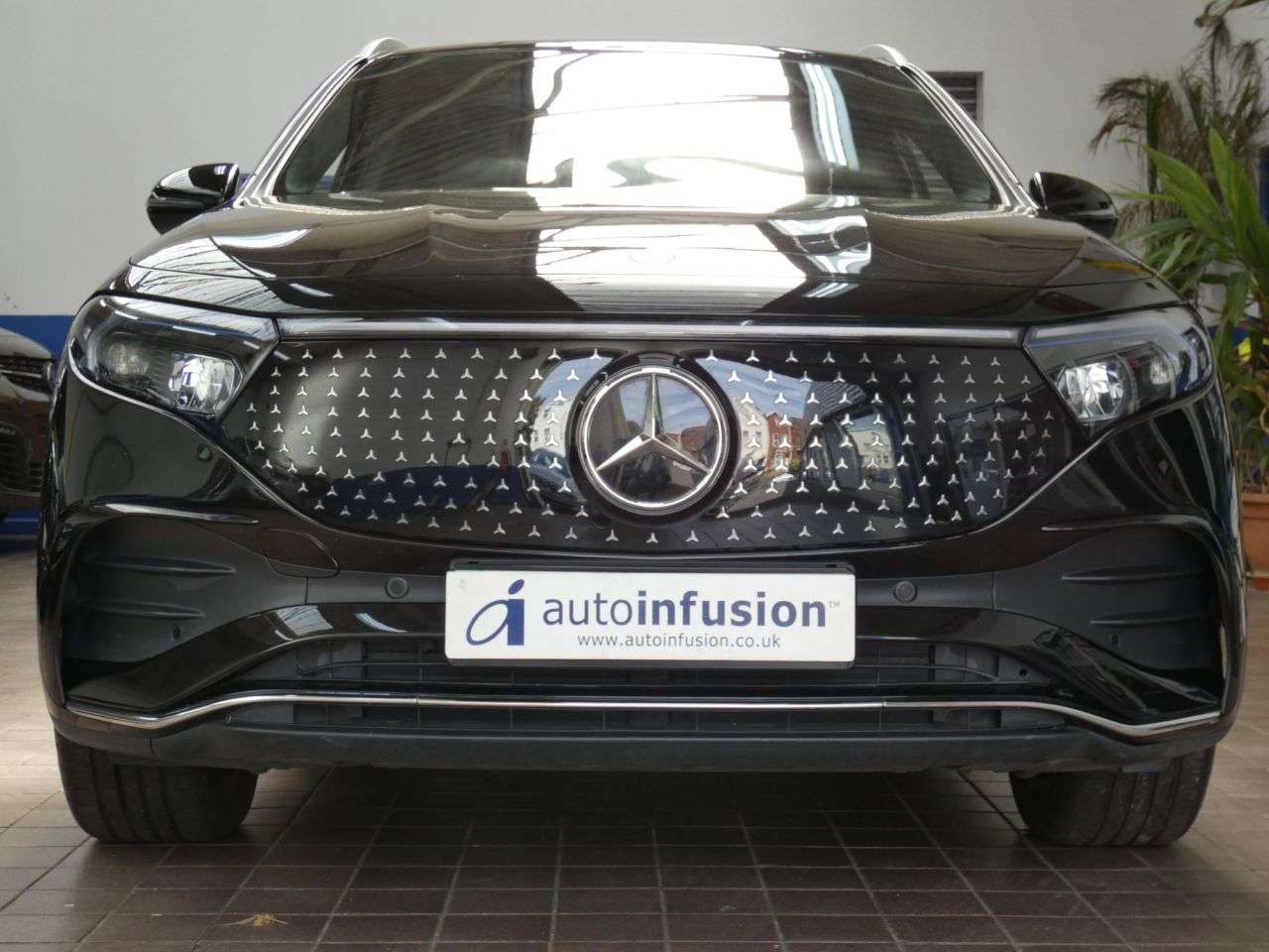 A 2025 MERCEDES-BENZ EQA EQA 250+ 70.5kWh AMG Line (Executive) SUV 5dr Electric Auto (190 ps) 1 WNER A 2025 MERCEDES-BENZ EQA EQA 250+ 70.5kWh AMG Line (Executive) SUV 5dr Electric Auto (190 ps) 1 WNER