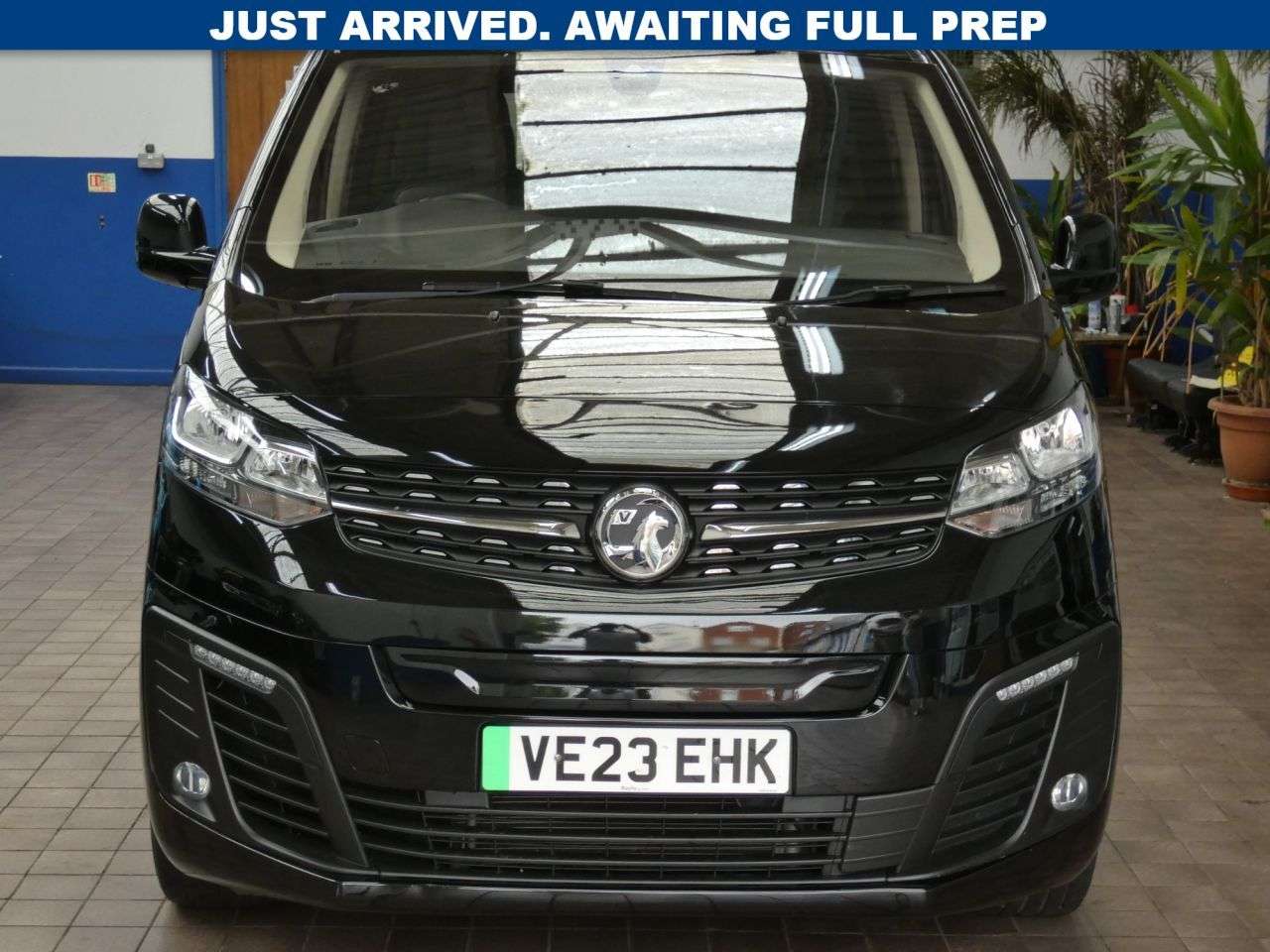 A 2023 VAUXHALL VIVARO LIFE ELECTRIC 50kWh Ultimate MPV 5dr Electric Auto LWB (8 Seat, 11kW Charger) (136 ps) 1 A 2023 VAUXHALL VIVARO LIFE ELECTRIC 50kWh Ultimate MPV 5dr Electric Auto LWB (8 Seat, 11kW Charger) (136 ps) 1