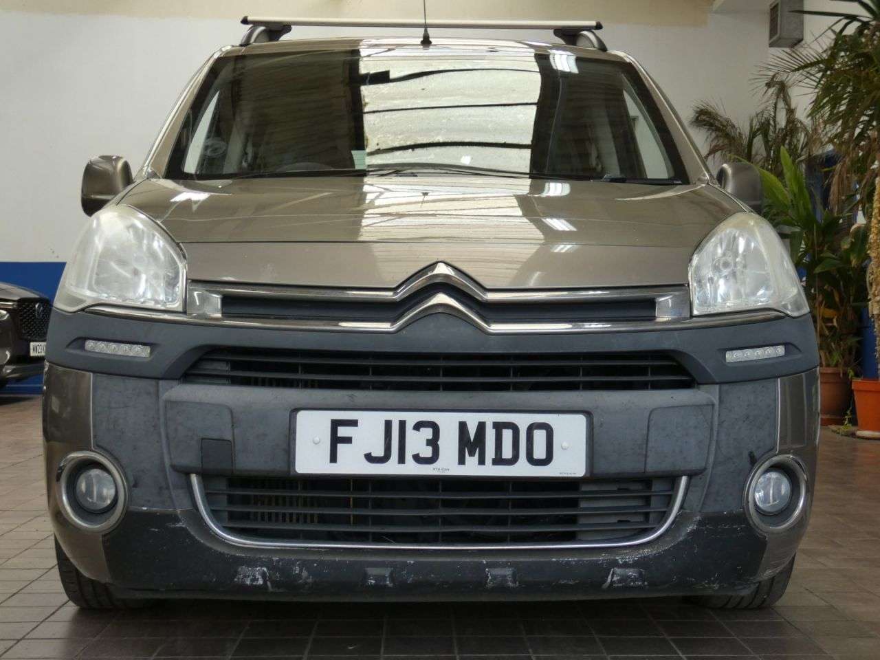 A 2013 CITROEN BERLINGO 1.6 e-HDi Airdream XTR Multispace MPV 5dr Diesel EGS6 Euro 5 (s/s) (90 ps) A 2013 CITROEN BERLINGO 1.6 e-HDi Airdream XTR Multispace MPV 5dr Diesel EGS6 Euro 5 (s/s) (90 ps)