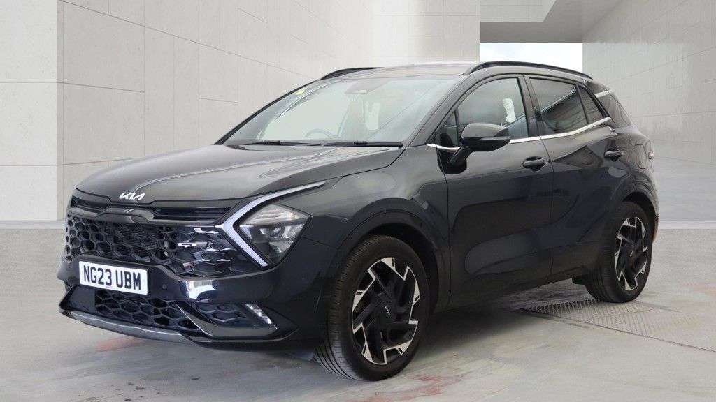 A 2023 KIA SPORTAGE 1.6 T-GDi 13.8kWh GT-Line SUV 5dr Petrol Plug-in Hybrid Auto AWD Euro 6 (s/ A 2023 KIA SPORTAGE 1.6 T-GDi 13.8kWh GT-Line SUV 5dr Petrol Plug-in Hybrid Auto AWD Euro 6 (s/