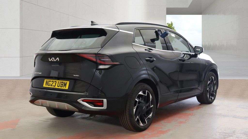 A 2023 KIA SPORTAGE 1.6 T-GDi 13.8kWh GT-Line SUV 5dr Petrol Plug-in Hybrid Auto AWD Euro 6 (s/ A 2023 KIA SPORTAGE 1.6 T-GDi 13.8kWh GT-Line SUV 5dr Petrol Plug-in Hybrid Auto AWD Euro 6 (s/