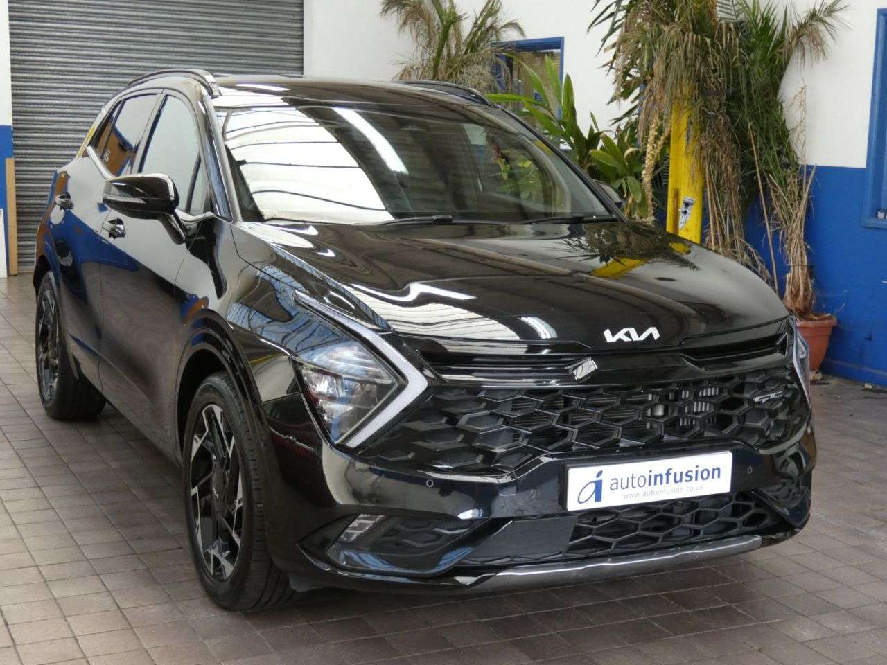 A 2023 KIA SPORTAGE 1.6 T-GDi 13.8kWh GT-Line SUV 5dr Petrol Plug-in Hybrid Auto AWD Euro 6 (s/ A 2023 KIA SPORTAGE 1.6 T-GDi 13.8kWh GT-Line SUV 5dr Petrol Plug-in Hybrid Auto AWD Euro 6 (s/